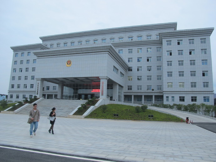 怎么投诉POS机费率（投诉POS机刷卡费率的方法）