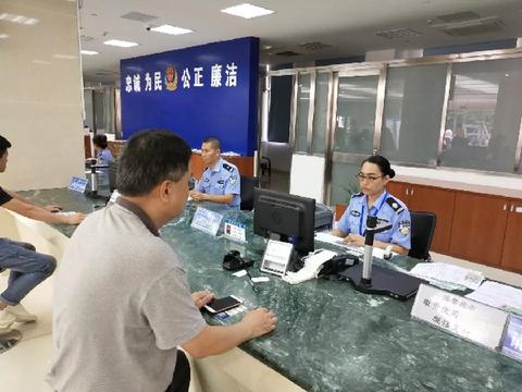 POS机如何刷自己卡(详细介绍POS机自助刷卡操作步骤) POS机如何刷自己卡(详细介绍POS机自助刷卡操作步骤)
